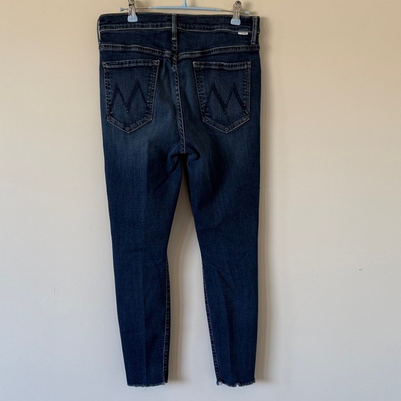 MOTHER The Stunner Ankle Fray Jeans Size 31 Dark Wash Raw Hem - Picture 9 of 9